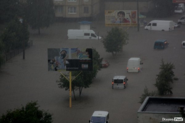 вул.Кравчука, поблизу СК Наталка. Фото: Тетяна Яцечко-Блаженко